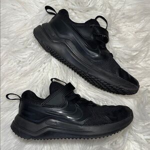 all Black cosmic runner Nike Sneakers • velcro